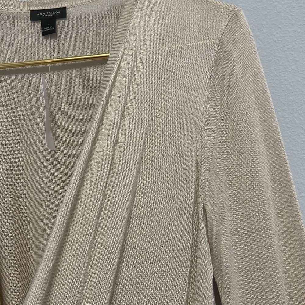 Nwt Ann Taylor Factory Cardigan Open front. Ribbed cuffs & hem. S & M - Picture 7 of 8
